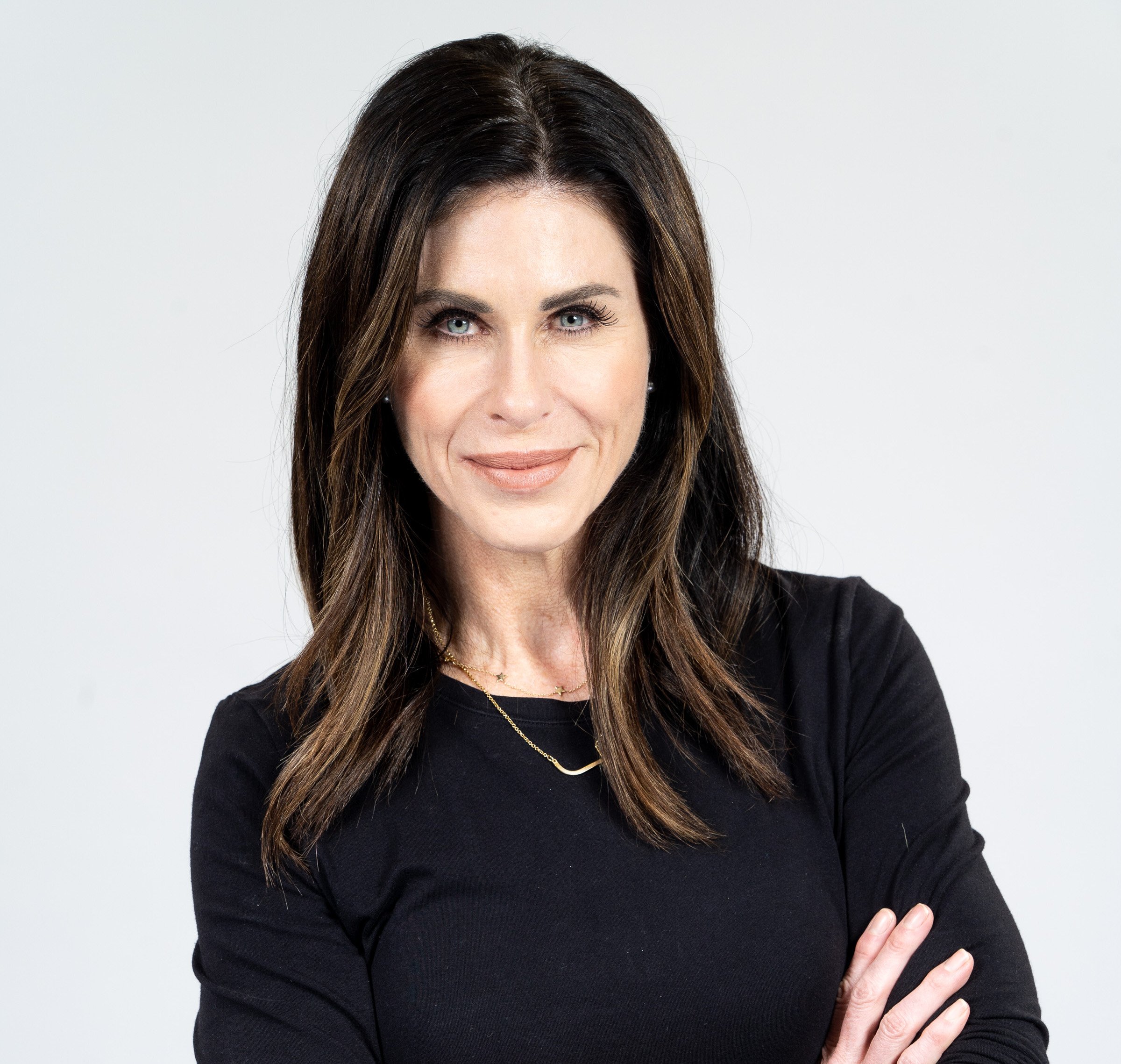 206896_Nicola-Lowrey shoulders.jpg