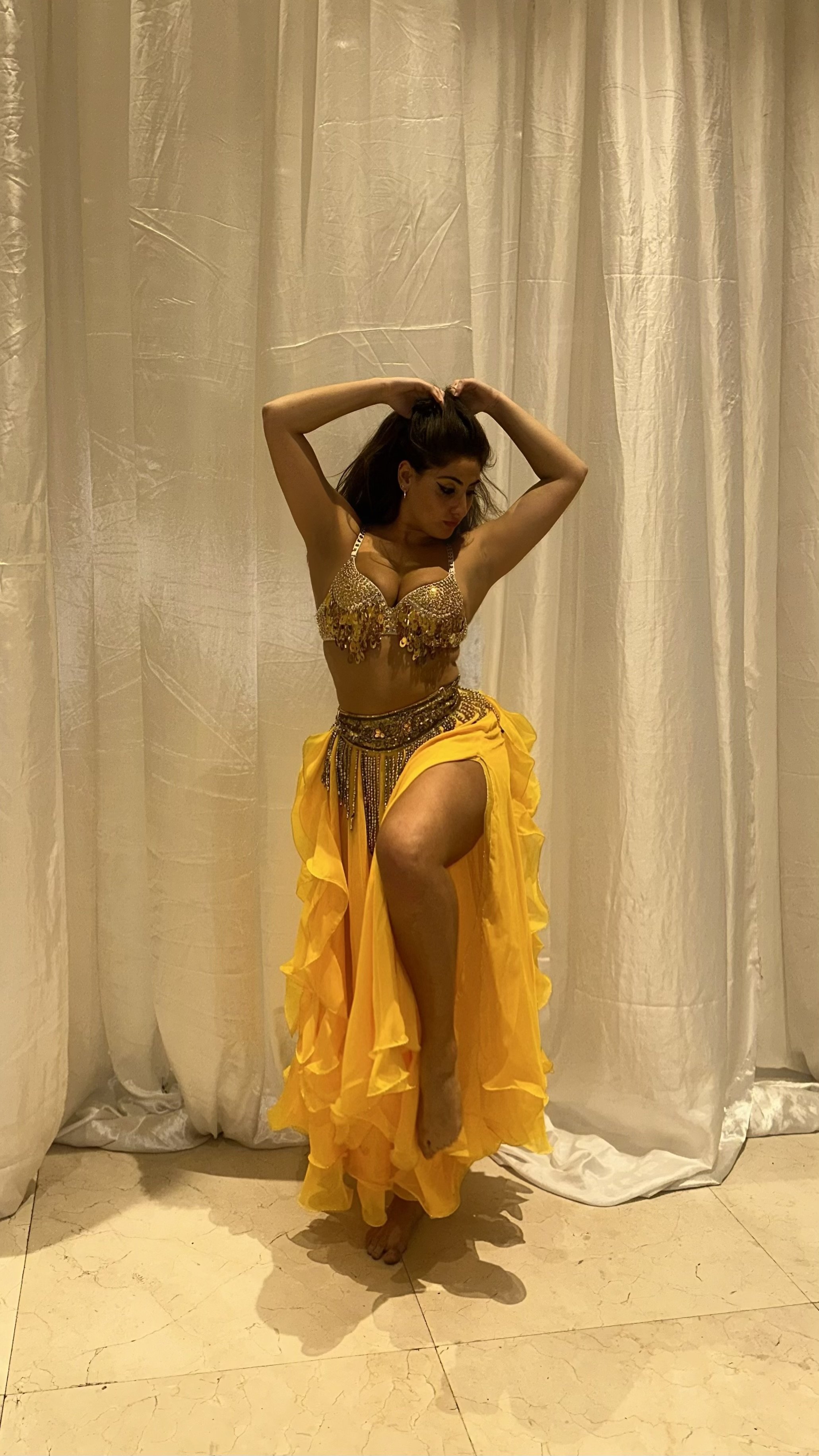 belly dancer for weddings and corporate events in cheshire manchester liverpool england