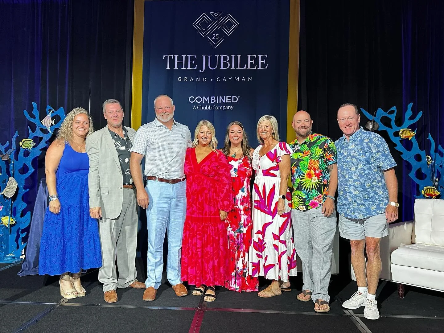 ✨🌴 What an unforgettable weekend in Grand Cayman! 🌴✨
We had the incredible honor of celebrating two of Empower Financial’s top agents at the Combined Insurance Grand Cayman Jubilee. 🏆🥂
From sandy beaches to inspiring moments, this trip wa