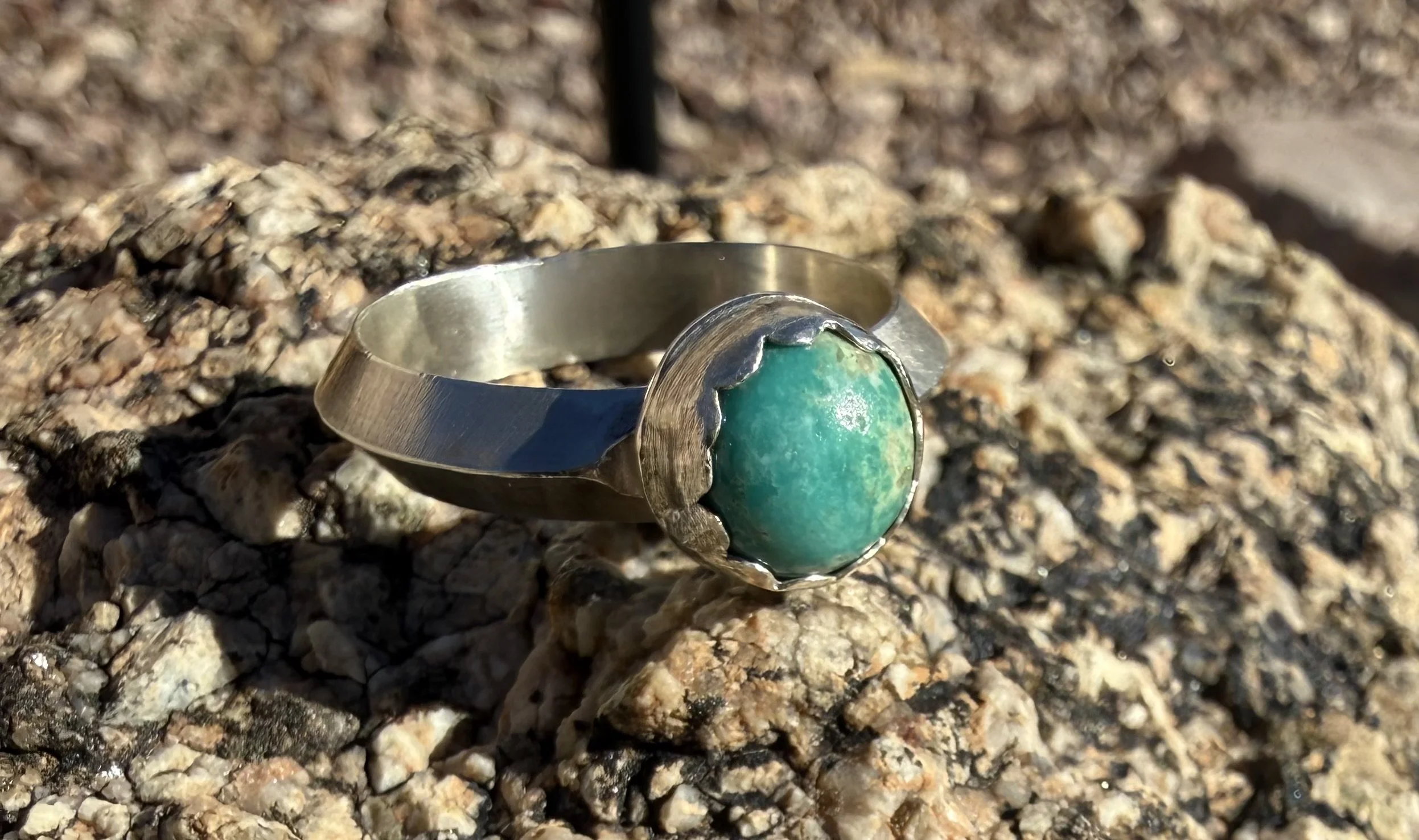 Triangle sterling Silver Wire Ring with a Kingman Turquoise Stone