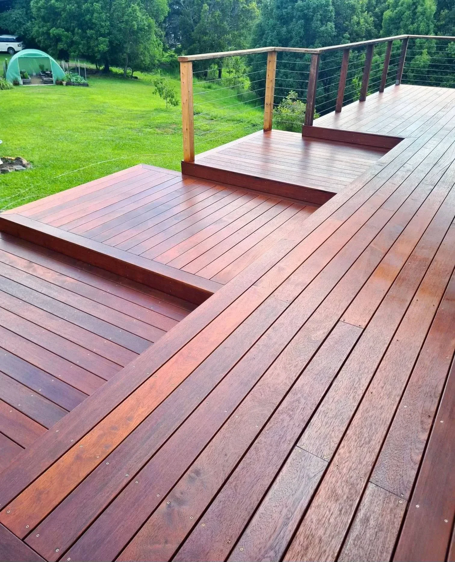 Deck Sanding and Sealing