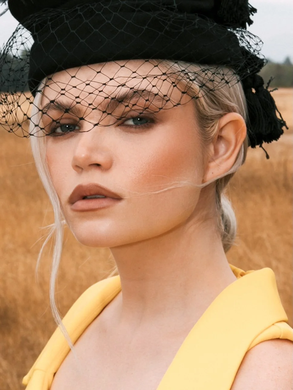 Love creating with these ladies @jessicakobeissi @zoebelleelyse @vaultbys 🤎🤎 

Makeup by me 💫

#makeup #lamua #losangelesmakeupartist #editorialmakeup #glam