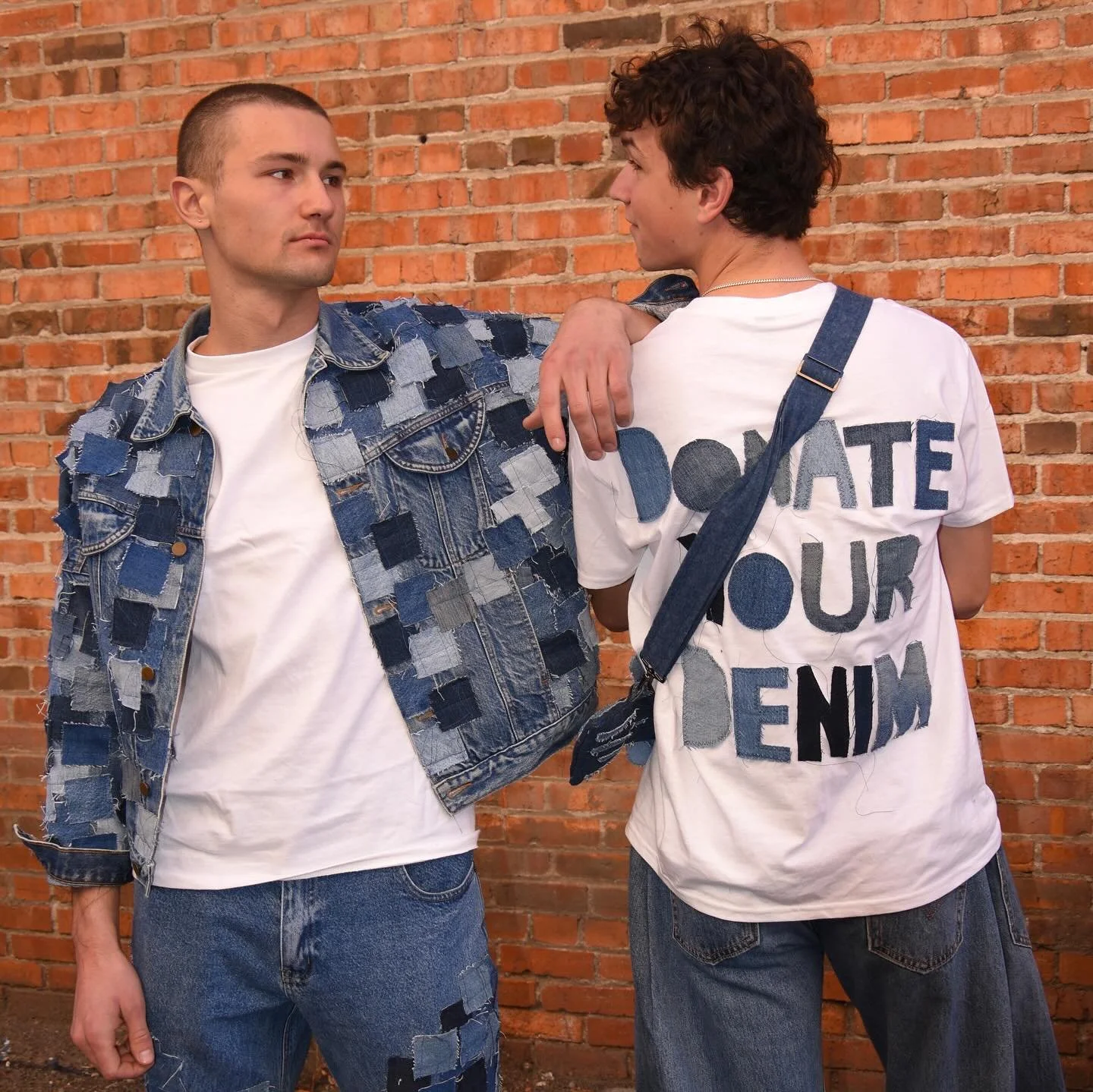 So happy with how my collection turned out! I love bringing my visions to life especially on the runway! Thank you @thebirdhousecollective for hosting yet another amazing night:)
All looks are made from 14 pairs of denim and resulted in less than 1lb