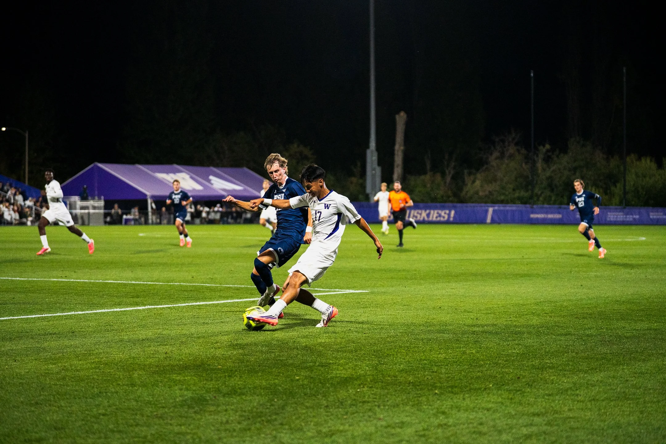 mens UW soccer-2.jpg