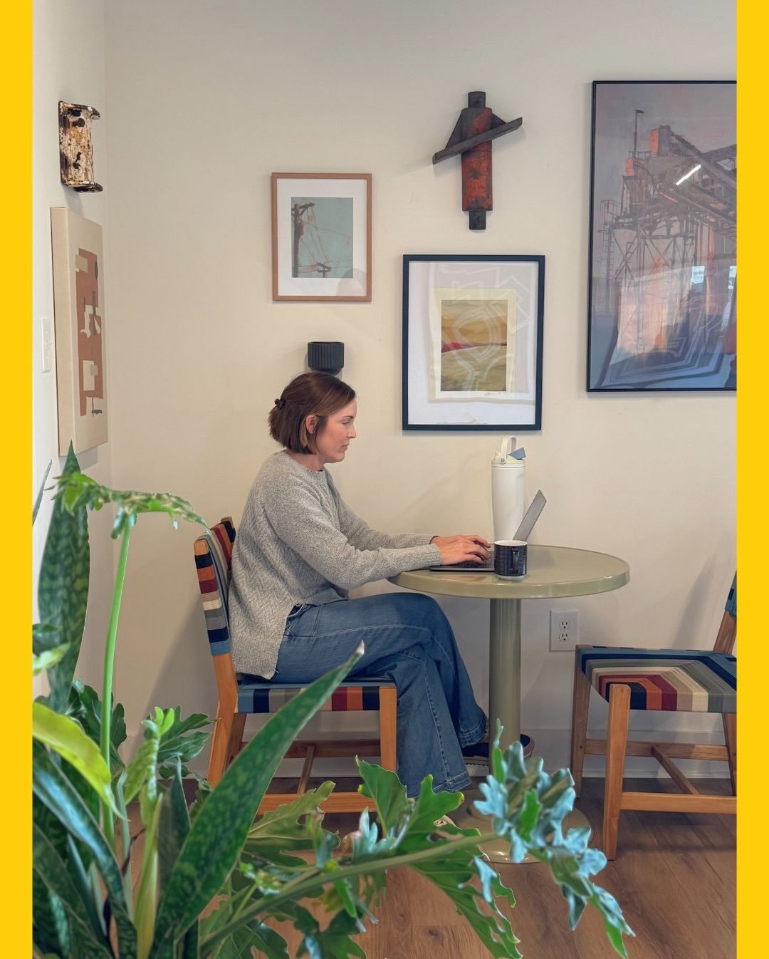 The Rigs has started to feel more like home every day and the new permanent art on the walls from @marthapearsondesigns has unlocked a new level of cozy.