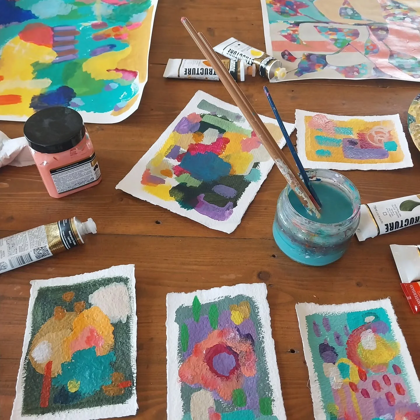 The joy of endless possibilities...

#abstactartist
#intuitiveart 
#intuitiveartist 
#brightpainting 
#addsomeart 
#onlineart 
#abstractprints 
#flowactivity 
#artforkidsroom
