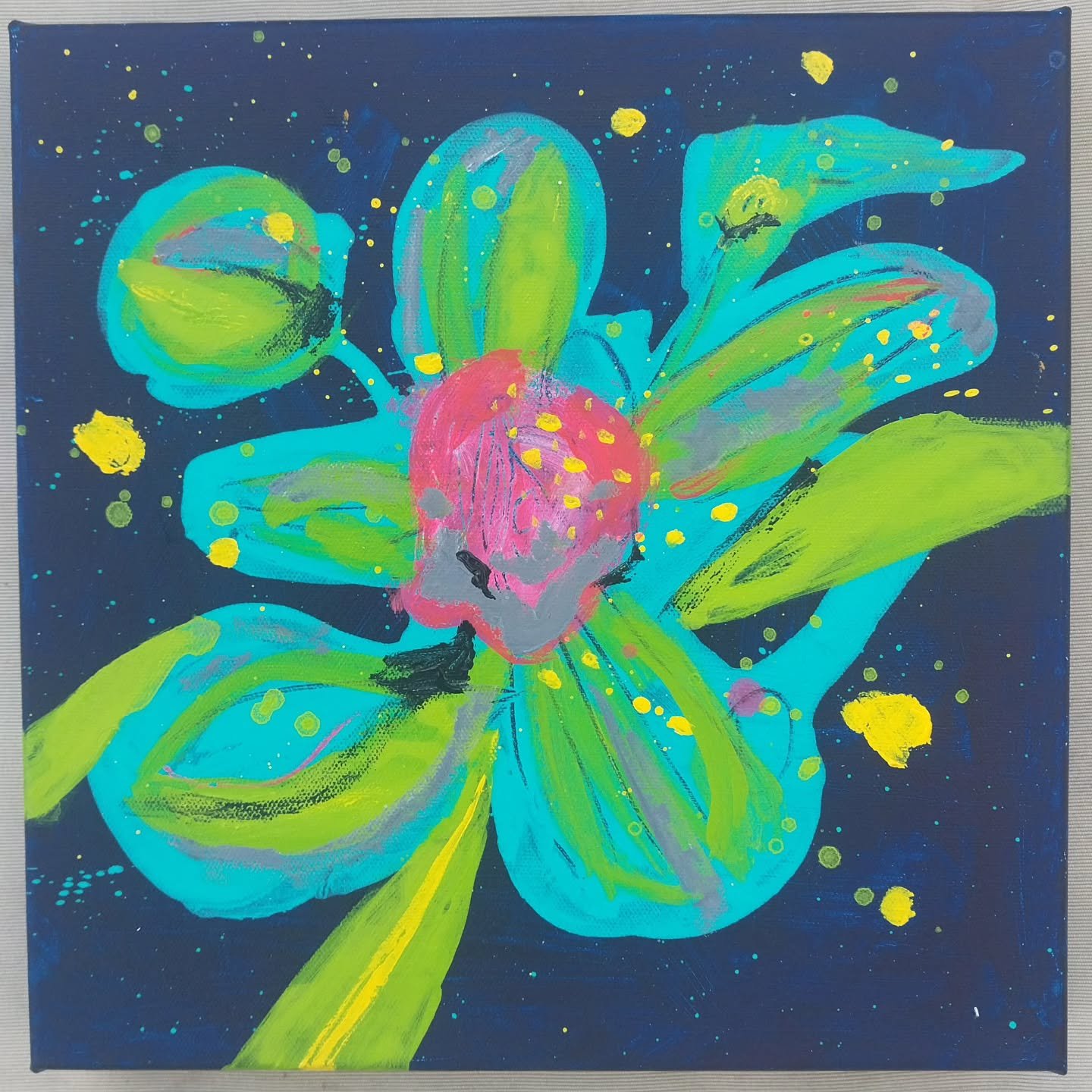 "Space Flower".
Original Acrylic on Canvas.
18" x 18"

#floralart 
#abstractfloral 
#contemporaryart 
#brightart 
#abstractart