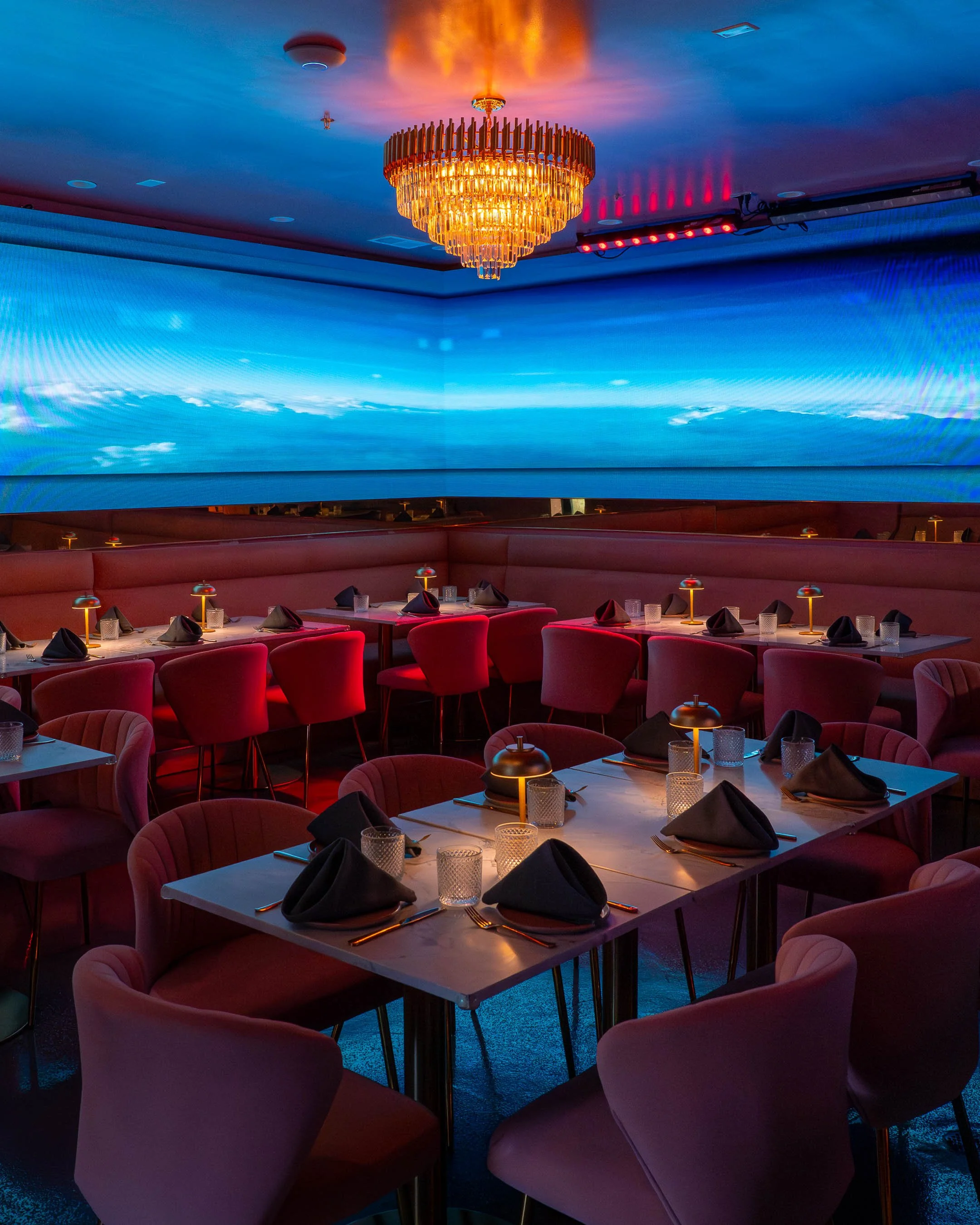 Kit Kat Lounge