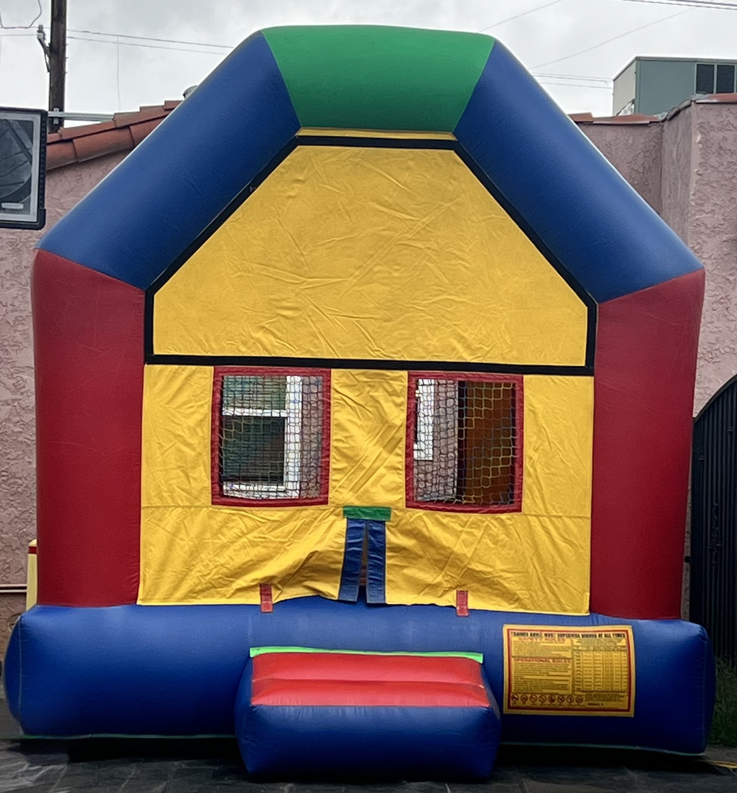 Fun House Jumper #02 11'x11'