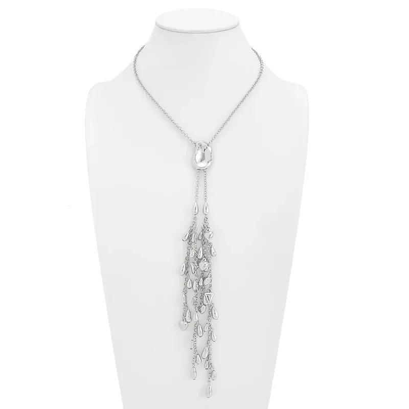 Water-Droplets-Pattern-Long-Necklace-In-Gold-Alloy-With-Heart-Shape-And-Tassel-For-Elegant-Style-4.webp