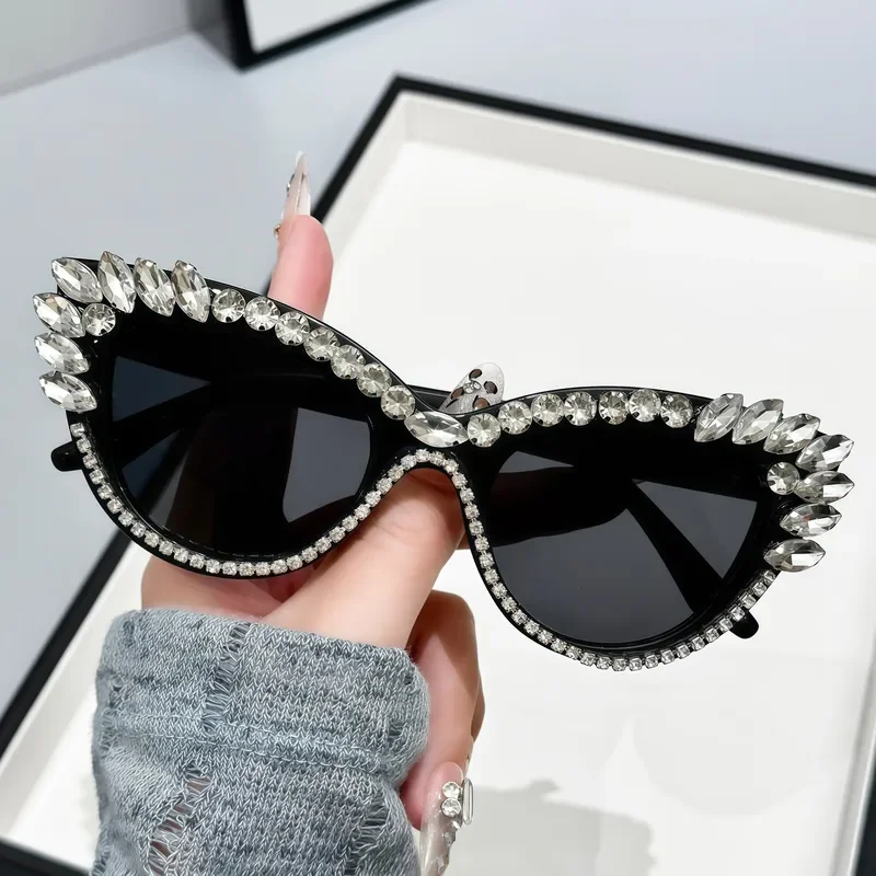 Ladies-Black-Cat-Eye-Sunglasses-Fashionable-Diamond-Decorated-High-End-Luxury-Eyewear-Casual-Outdoor-Streetwear-Shopping.webp