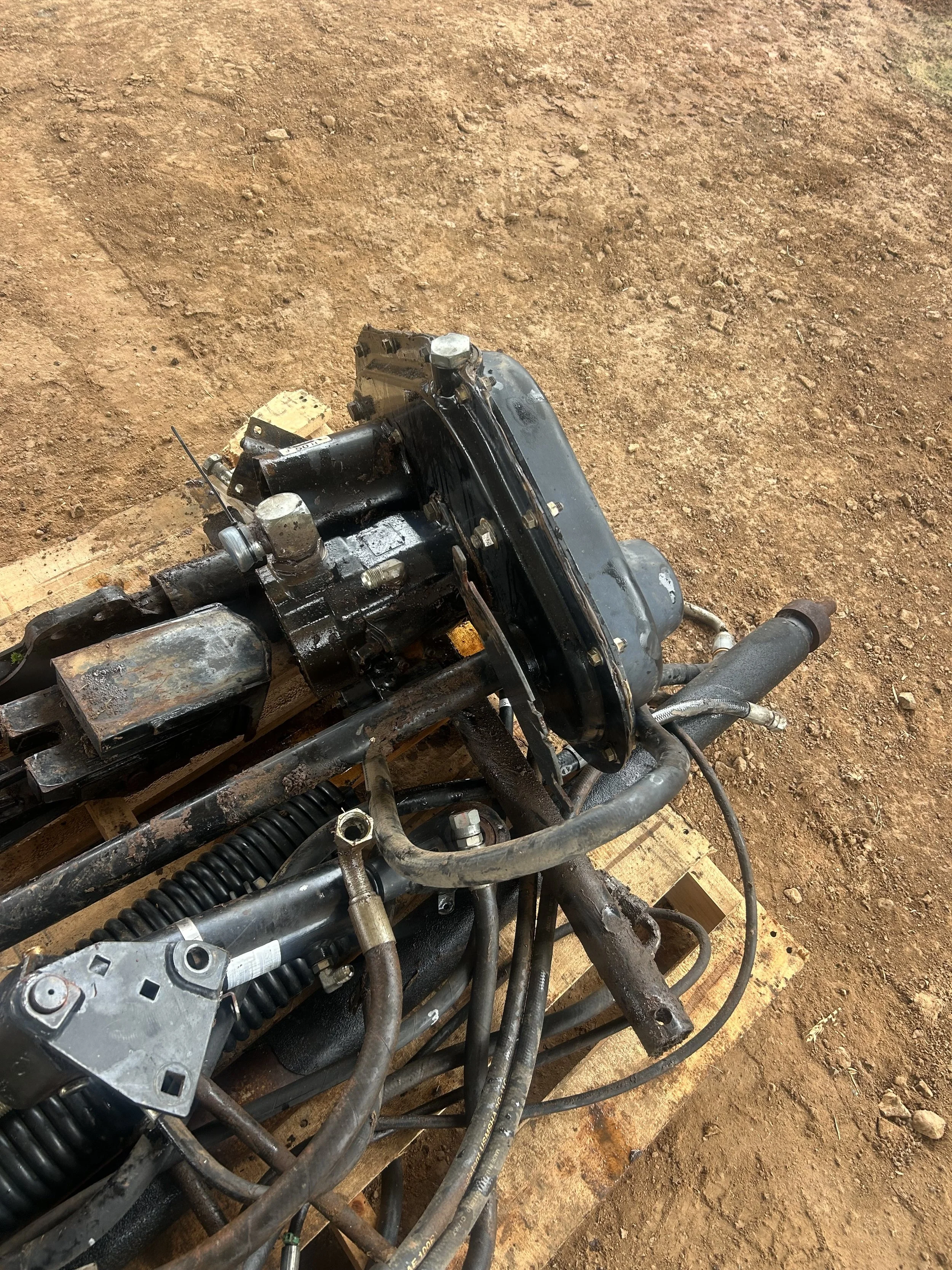 MacDon2152 case front parts.Hydraulic top link3.jpeg