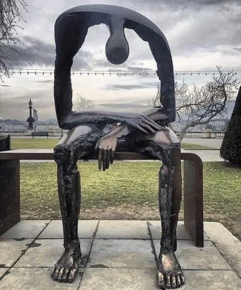 INNER GRIEF AND THE HUMAN AURA