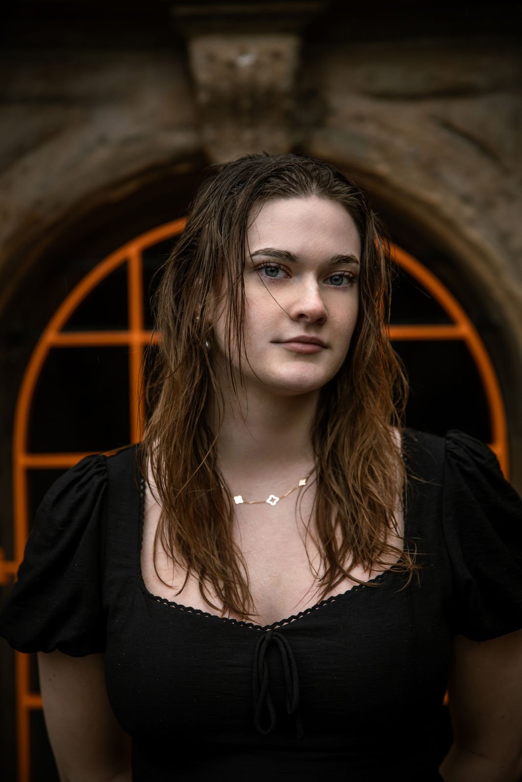 Anna Lea in Glasgow City Necropolis (Photo via Danni Arndt)