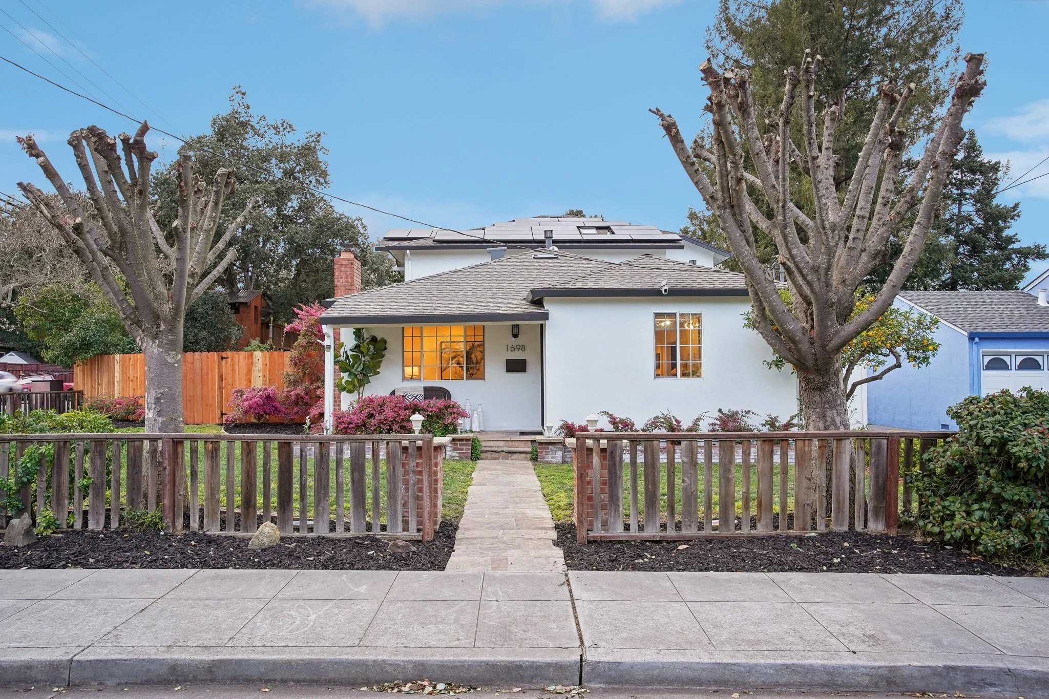 1-web-or-mls-Hampton Ave-001.jpg