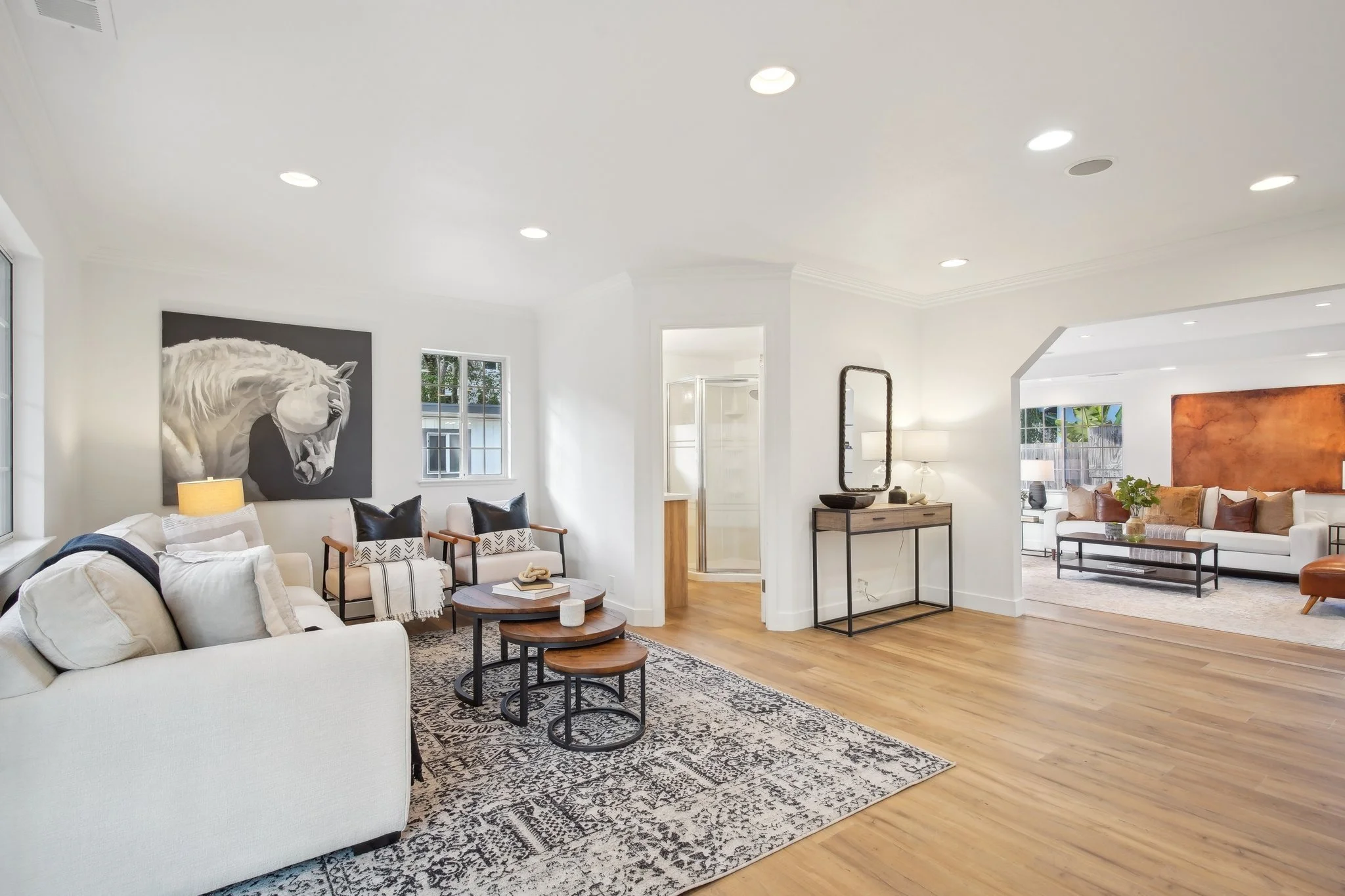 8-web-or-mls-Hampton Ave-008.jpg