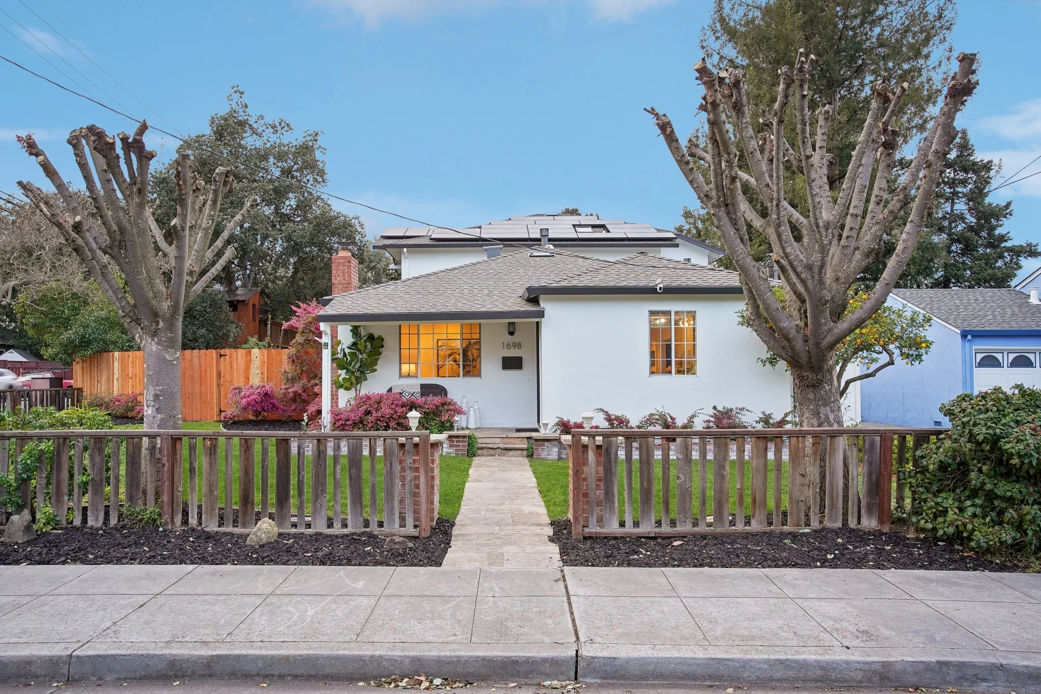 60-web-or-mls-Hampton Ave-060.jpg