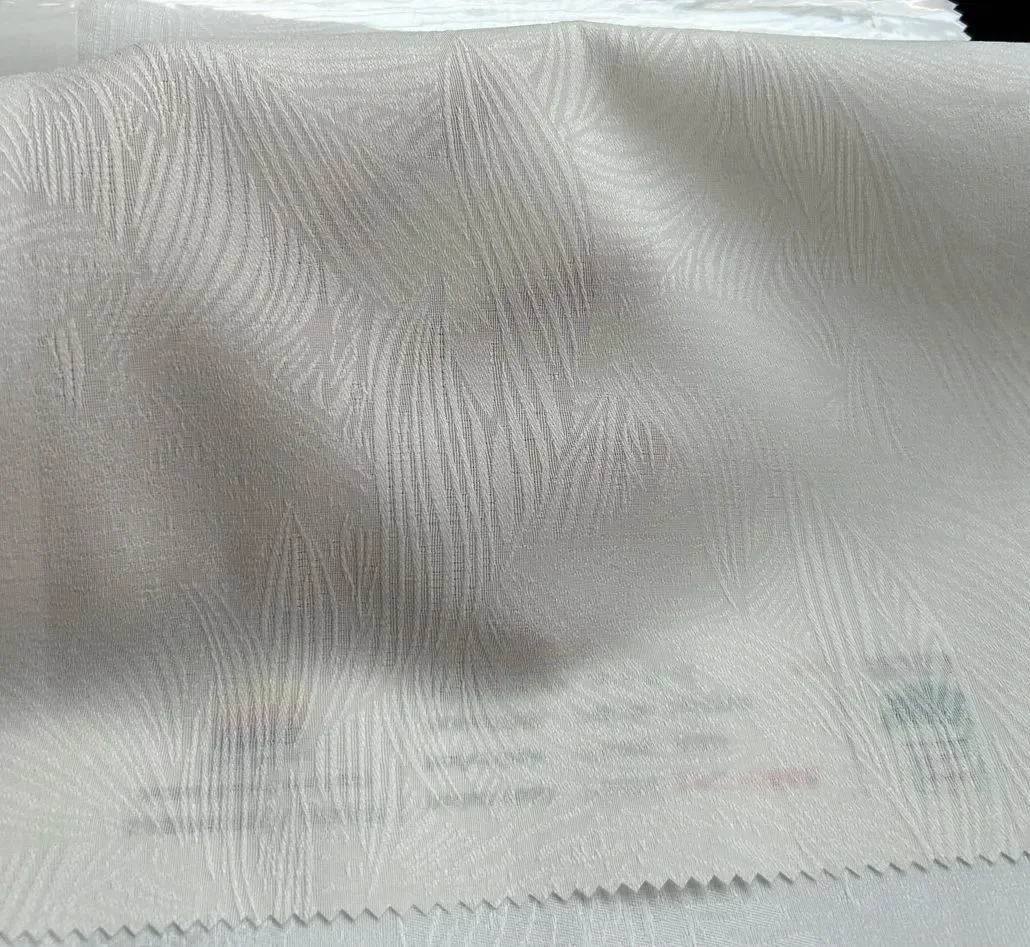 CMY-17 off white
Silky Yarn Jacquard Artwork