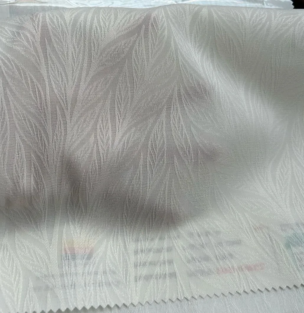 CMY-10 off white
Silky Yarn Jacquard Artwork