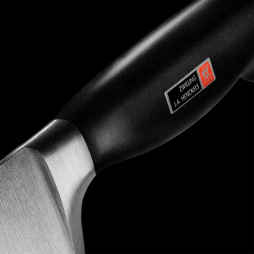 Henkils_Knife_WIP_11x17_DDB_r2_BA_click through.jpg