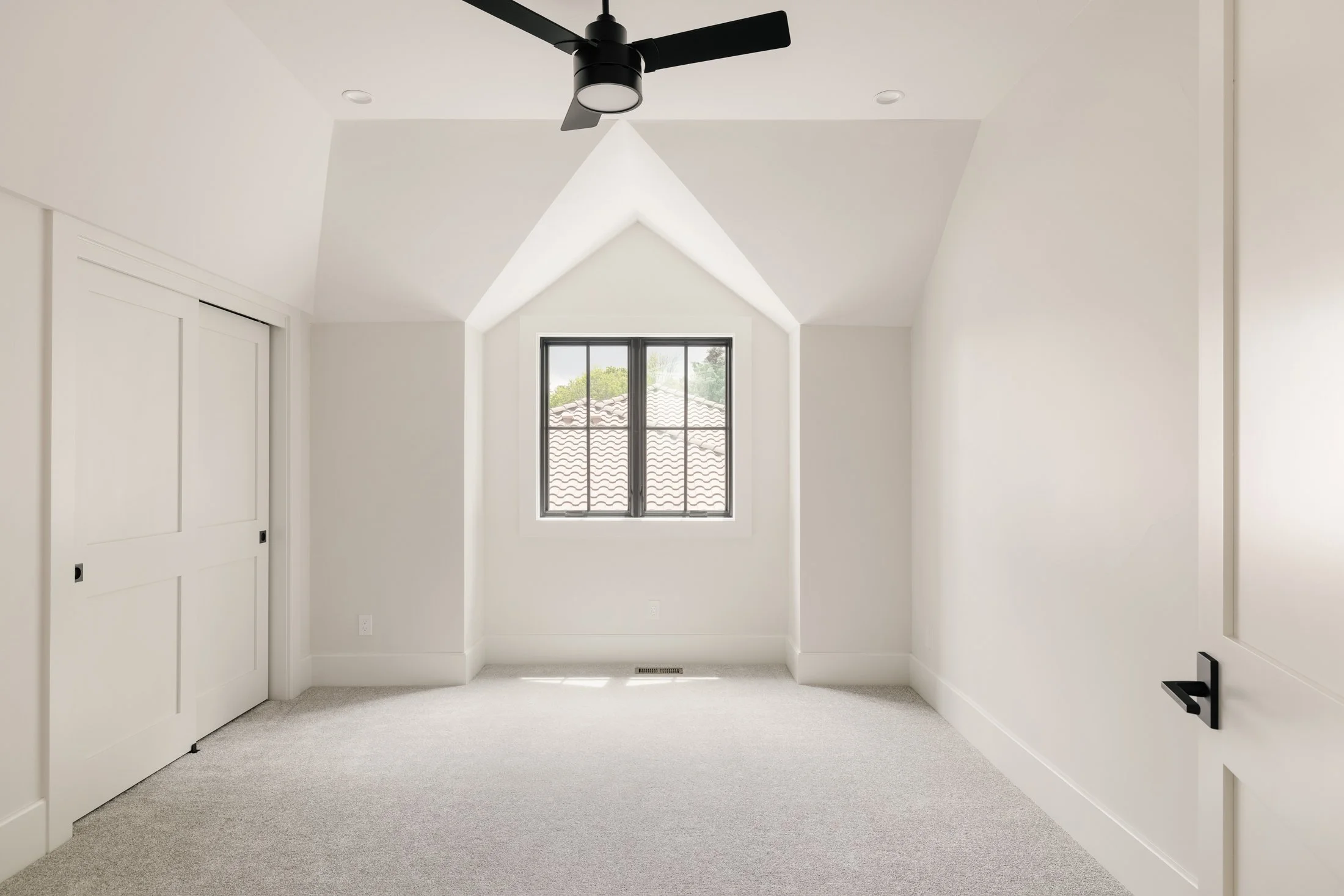 295 N Kearney St-043.jpg