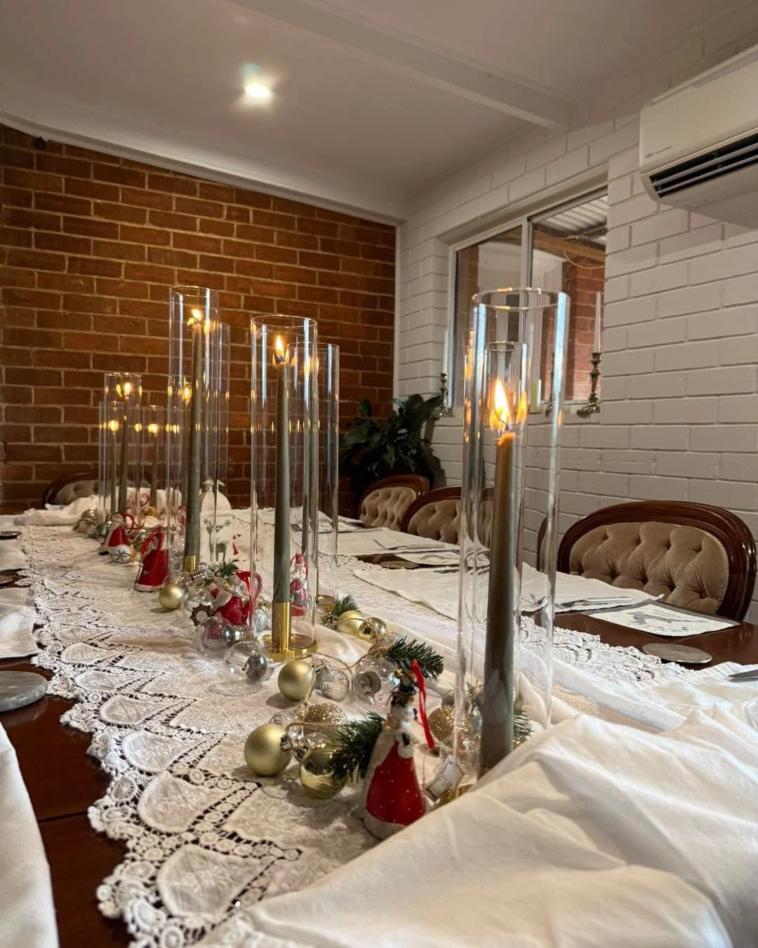 As Boxing Day settles, we are taking a quiet moment to wish you and your families a beautiful Christmas season - may the joy linger long after the day itself. 

Rest well, breath deeply, and hold close what matters most ✨ #Farmweddingvenue #countryho