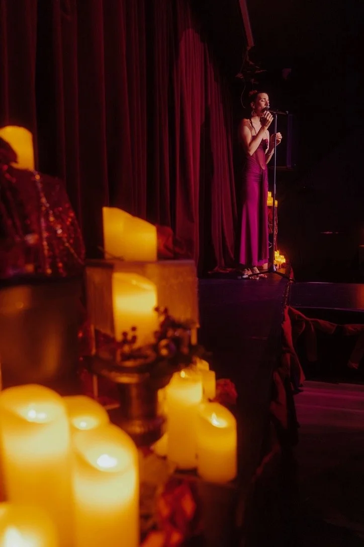Cabaret Rouge, A Christmas Revue