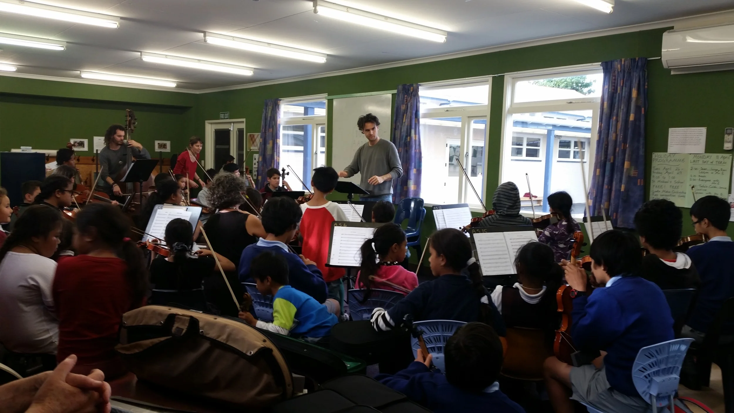 Classical stars donate to Hutt Valley music program Arohanui Strings