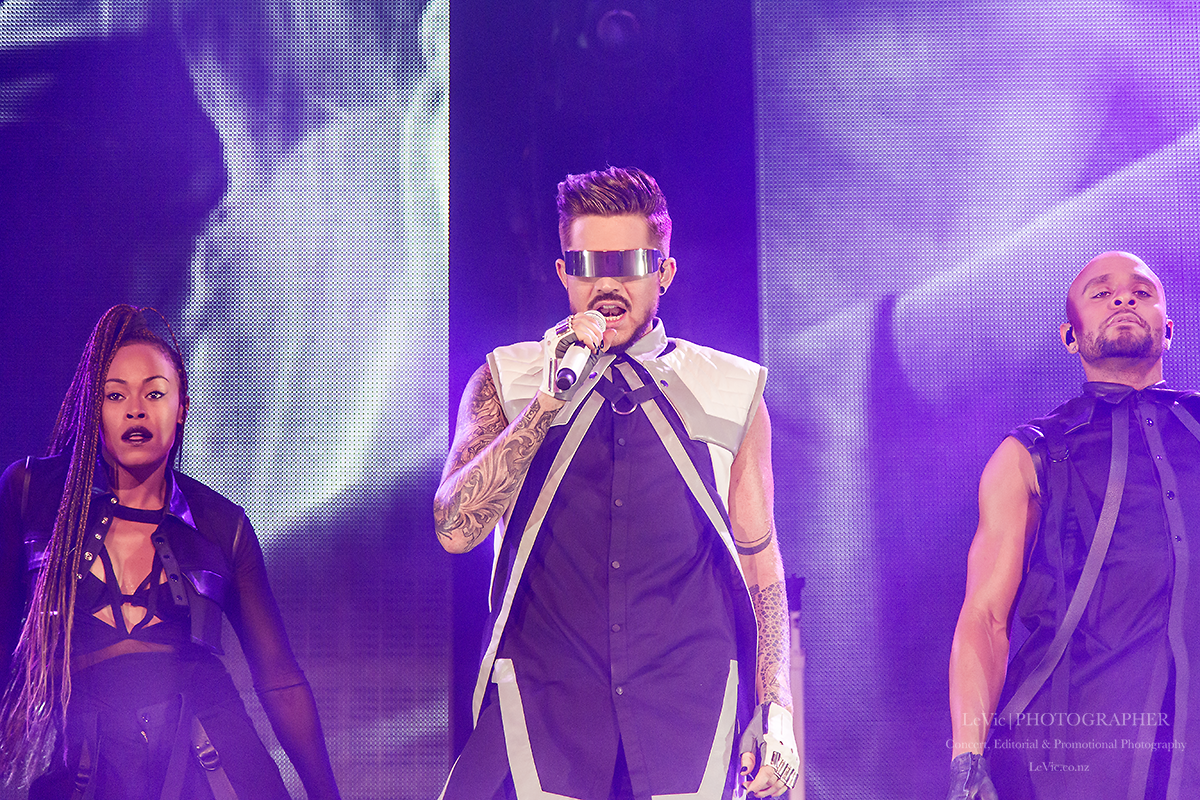 2016-01-22_Adam Lambert_Auckland Town Hall AKL_Photo Leah Victoria_IMG_0133.png