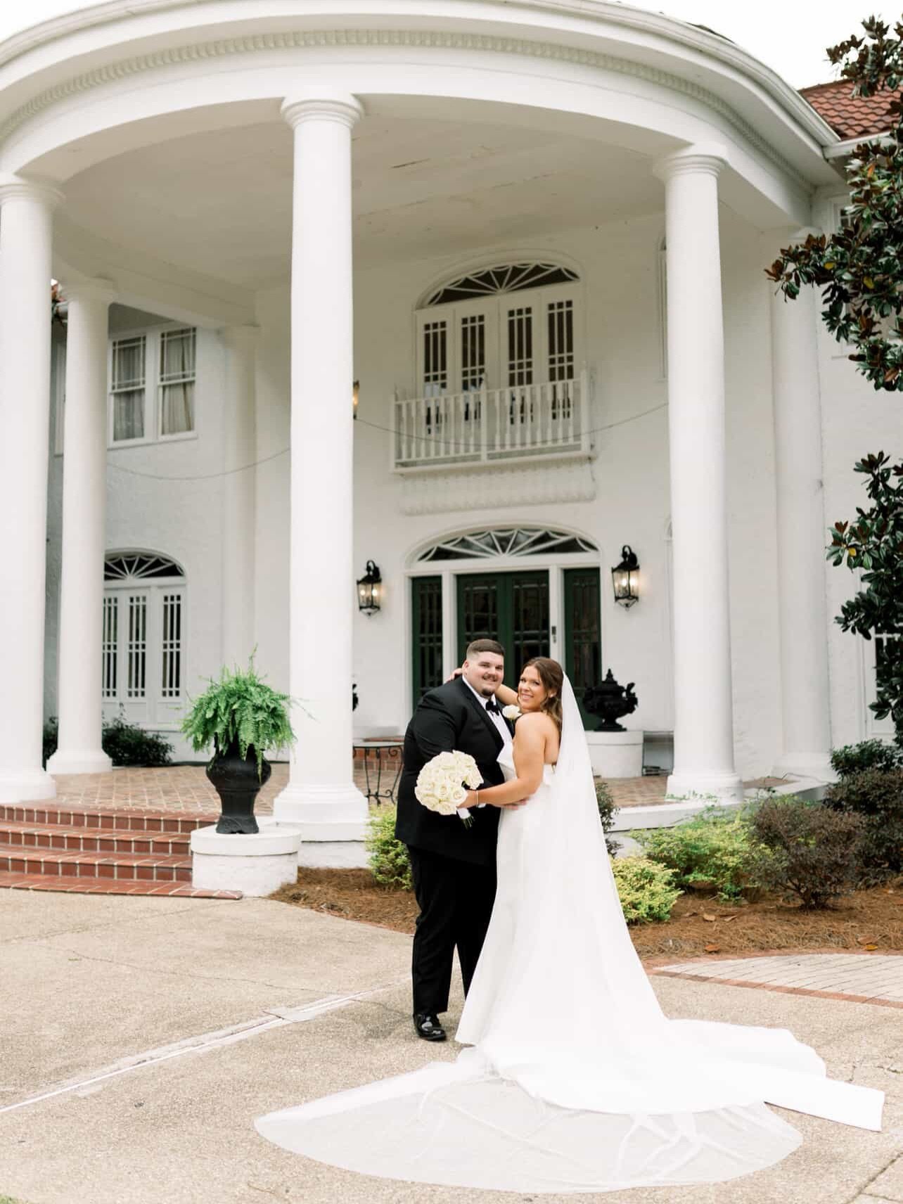 Cheers to forever! 🥂

📸: @bncreative_photography