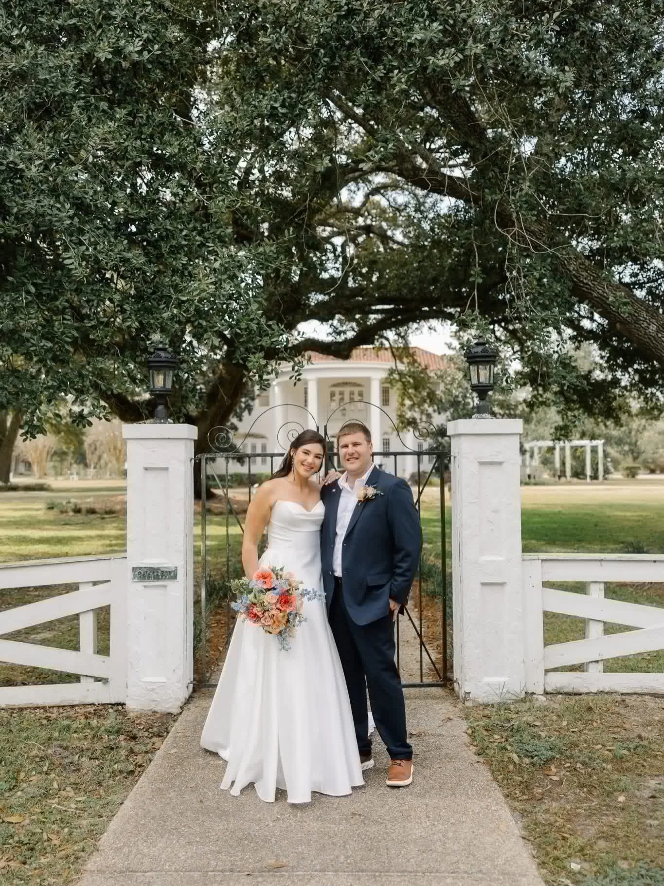 A beautiful Autumn wedding! 

📸: @kole.photography 
💐: @bethcranfordfloral