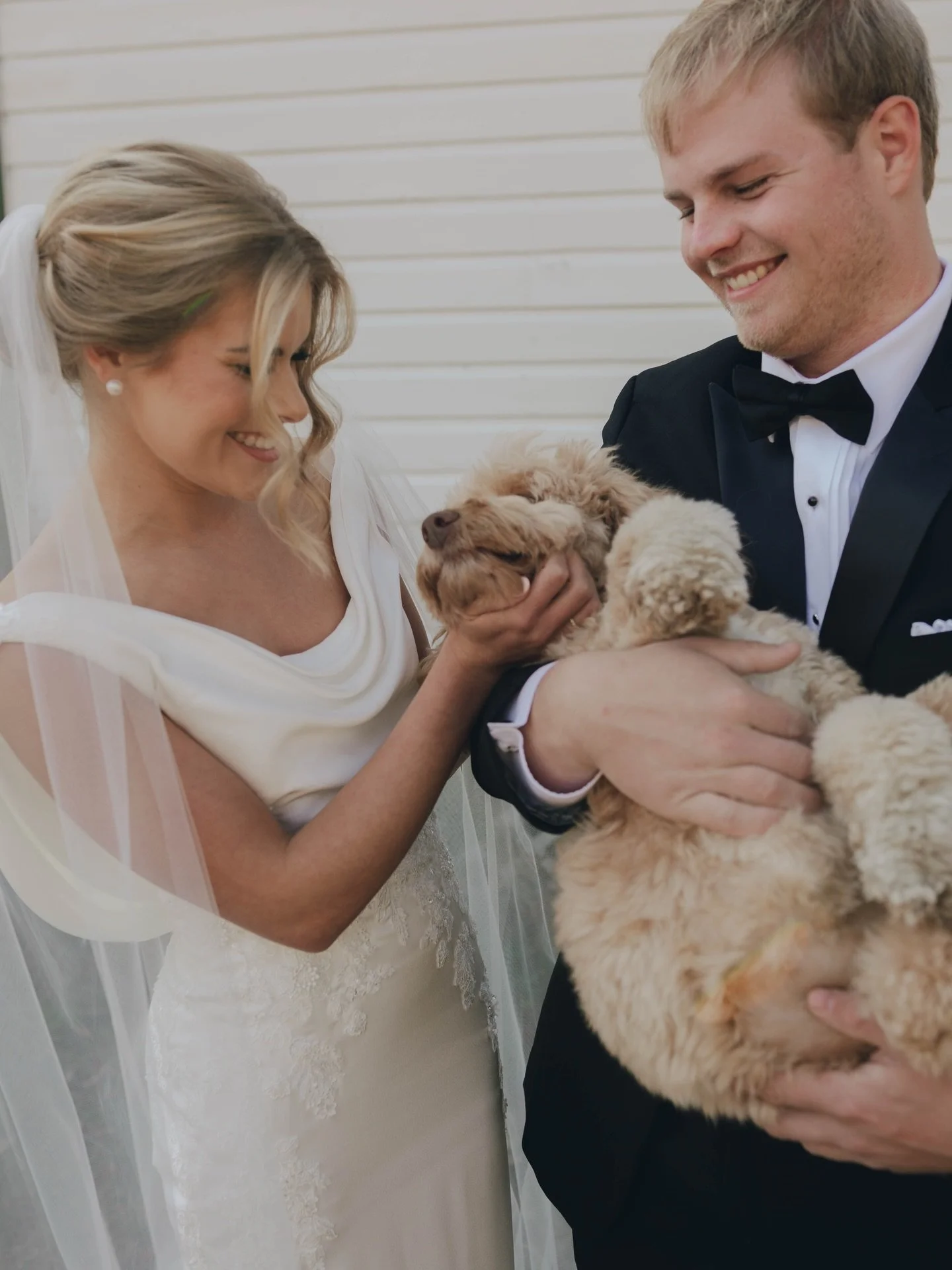 One venue. Endless backdrops. ✨
Oak Crest offers a variety of scenery so your wedding photos feel timeless, unique, and anything but repetitive.
Mr. &amp; Mrs. Ford 🤍

📸: @hattieshea_ 
💐: @oakcrestmansioninn
💄: @beautybypatriciaarroyo