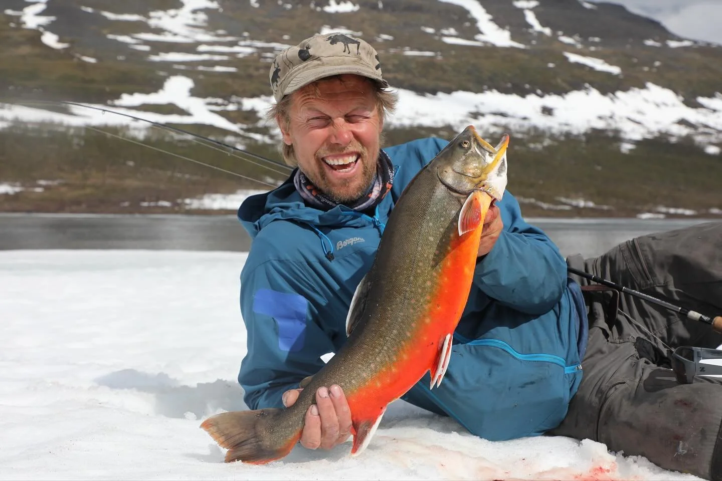 @larskrempig med inspirerende foredrag for hele familien p&aring; Hyttemessen🪵🌲🎬Han har skrevet flere b&oslash;ker og v&aelig;rt en sentral del av NRK-serien Villmarksbarna, der han b&aring;de har filmet, produsert og bidratt til &aring; forme ser