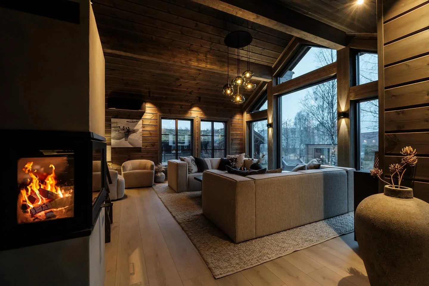 Bes&oslash;k @vyrk.as p&aring; Hyttemessen 13.-15.mars! Kom innom og la deg inspirere av unike farger, norske kvalitetsprodukter og skreddersydde l&oslash;sninger til byggeprosjektet ditt🫵🏼