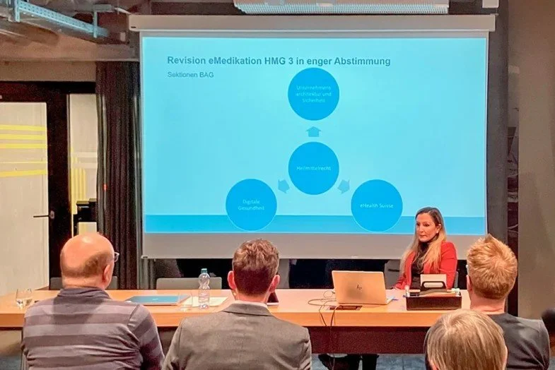 Praesentation-GV-IG-eMediplan-2024-785x524.jpg