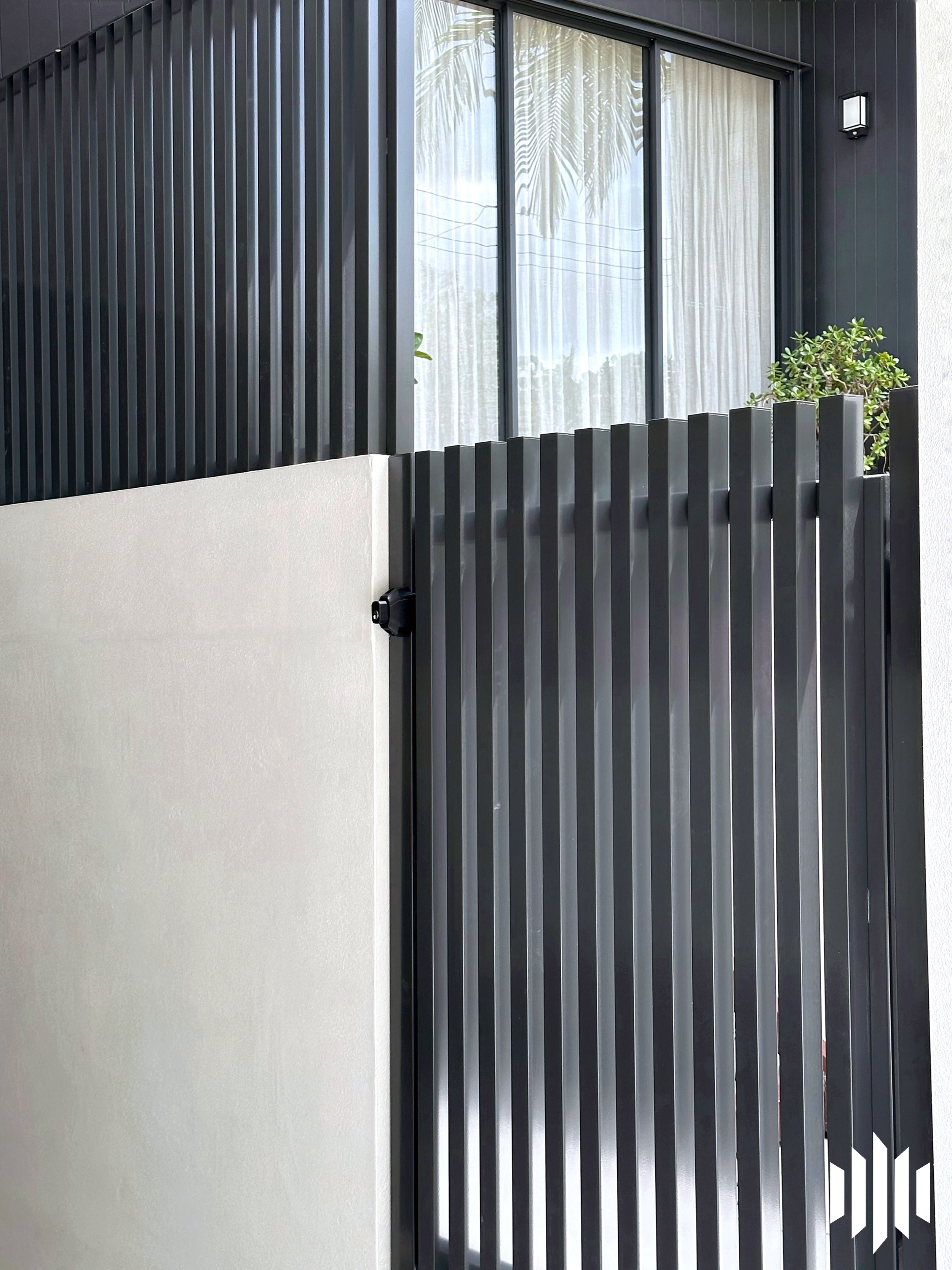 40x40 vertical batten - pedestrian gate - monument.png