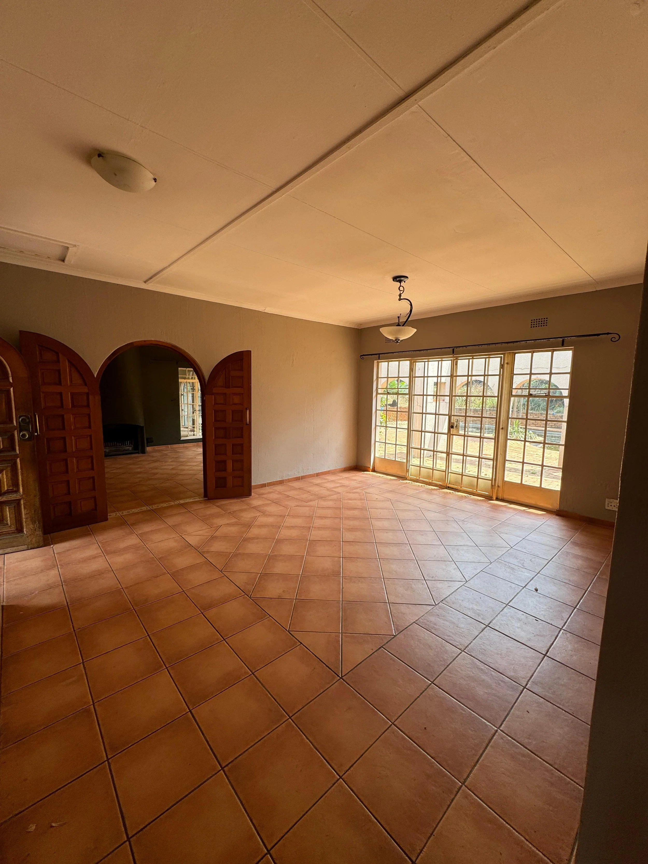 WhatsApp Image 2025-06-18 at 06.52.48_decb6e43.jpg