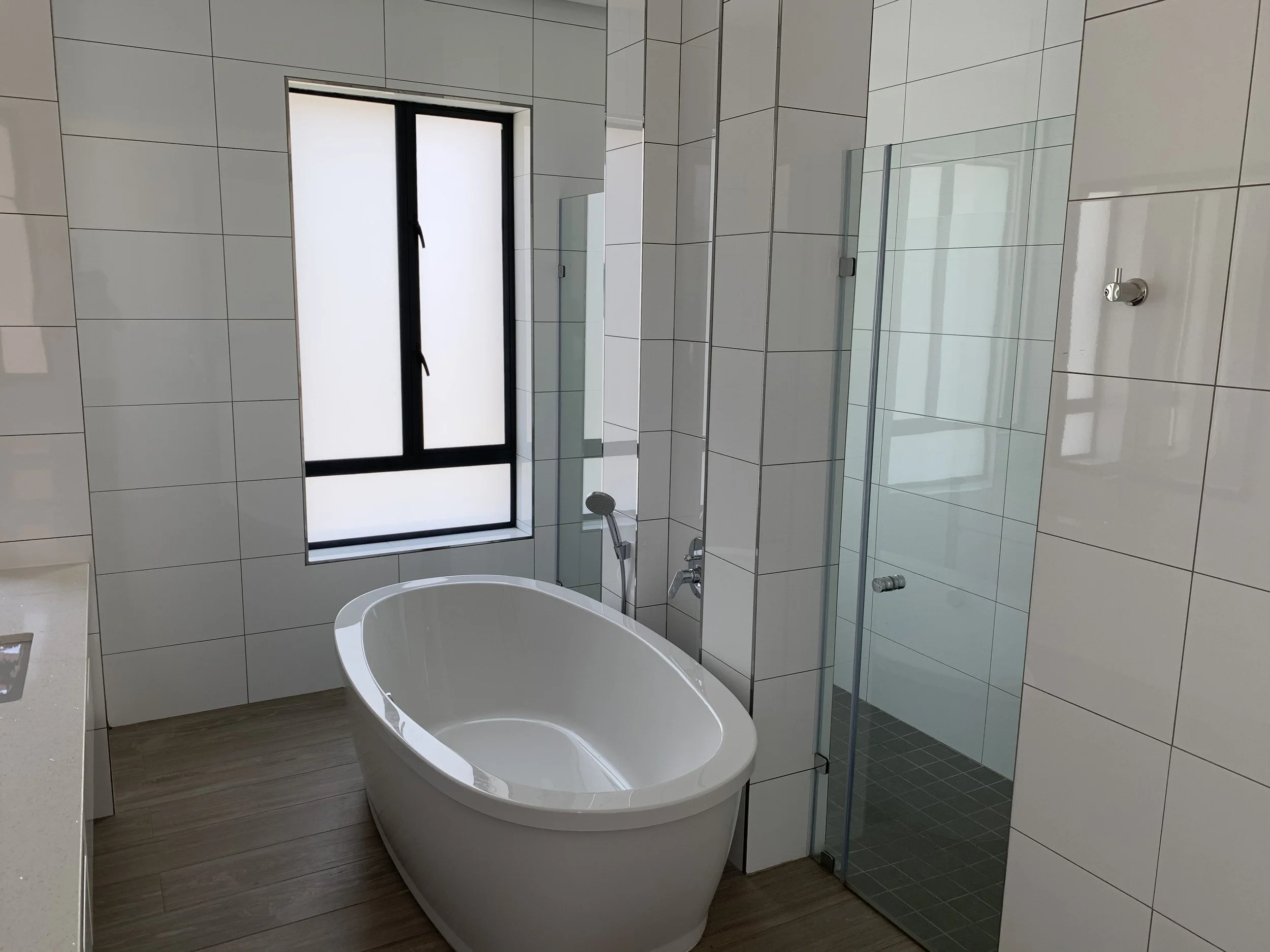 Main bedroom bathroom 3.jpg