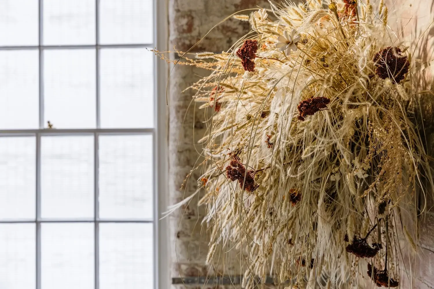 Autumn &amp; Winter Styling: Dried Flower Ideas for Commercial Spaces