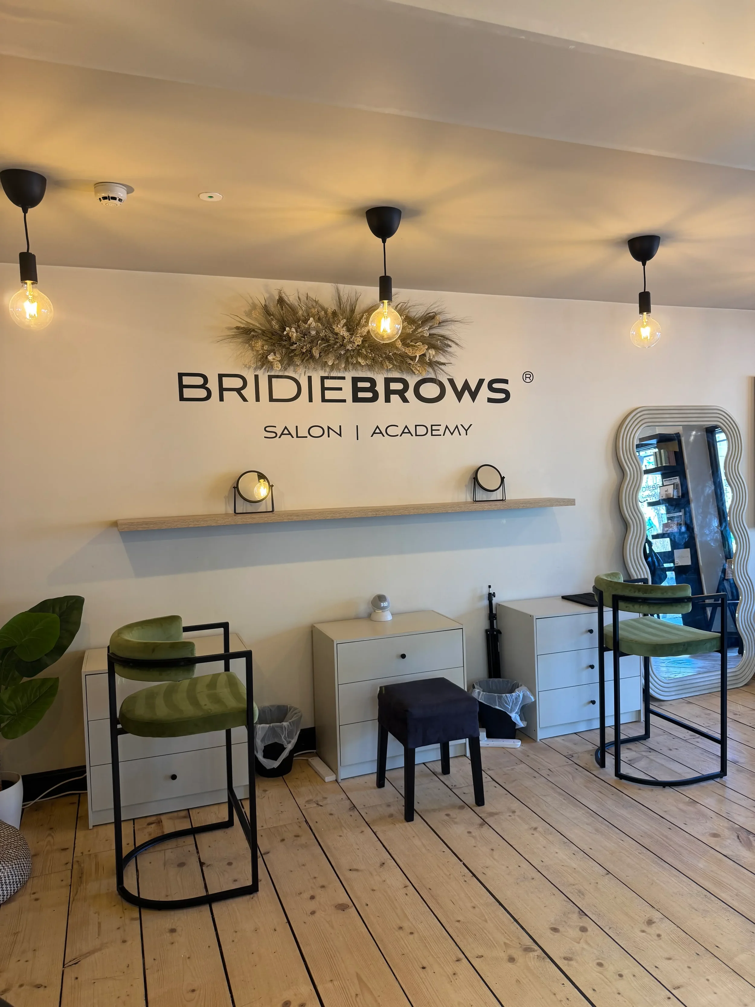 bridie brows floral signage display 3.webp