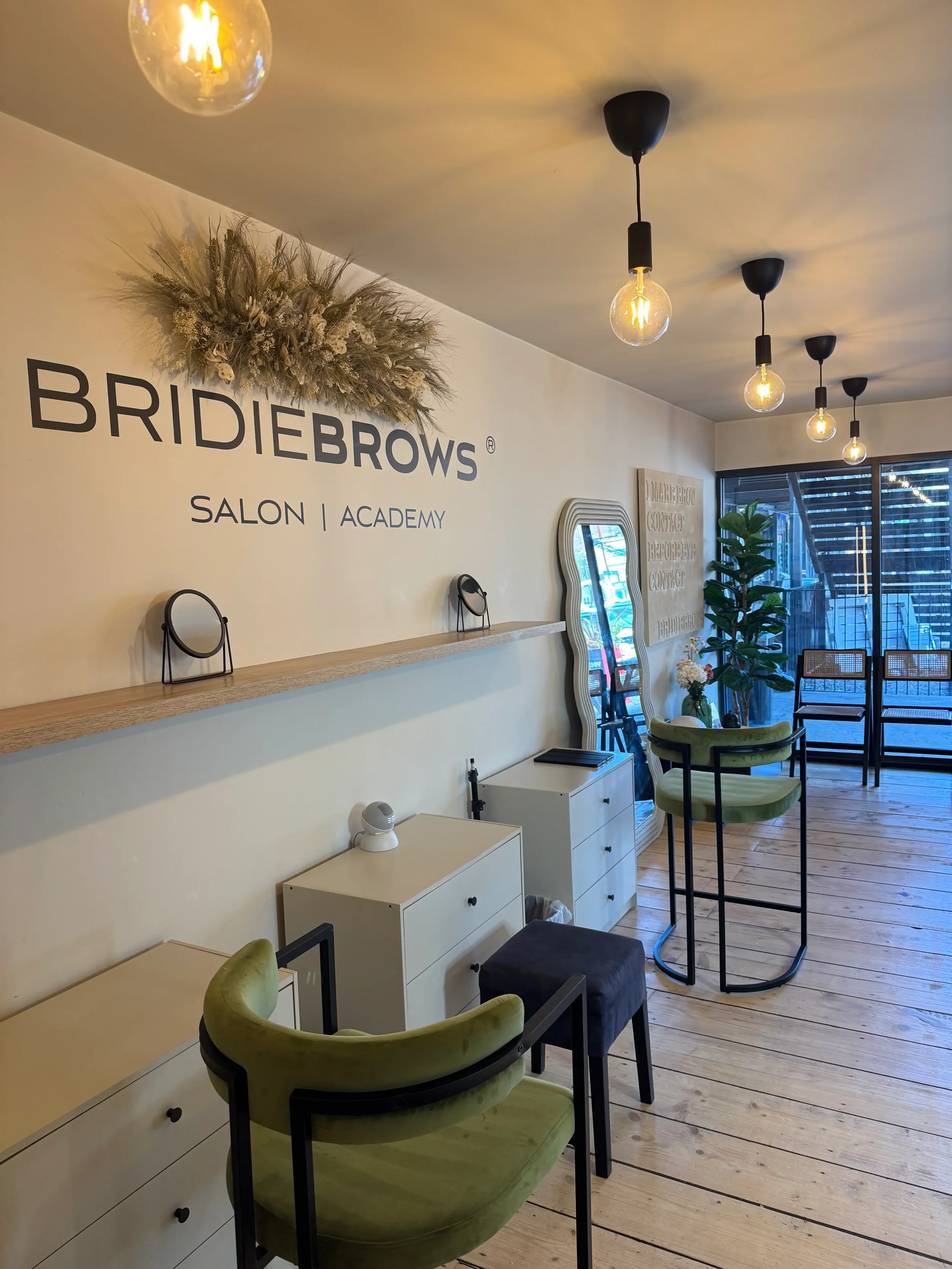 bridie brows floral signage display 4.webp