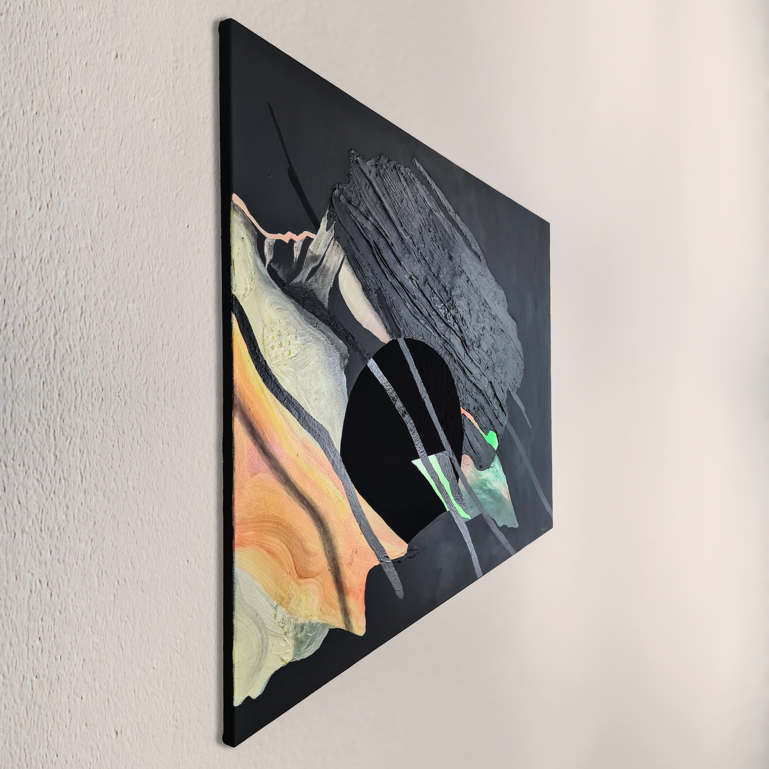 Nirmata gauche insta.png