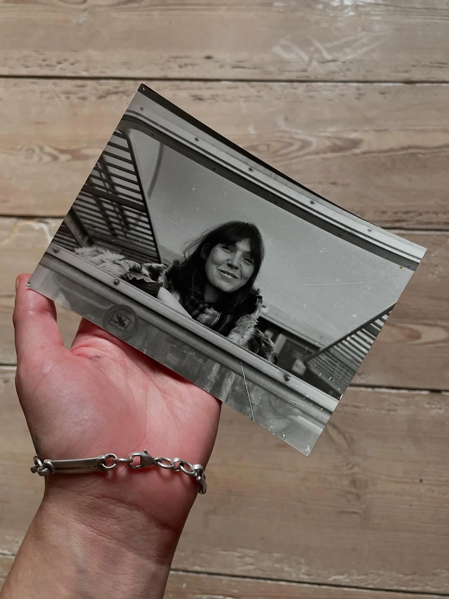 P&uuml;nktlich zum Sommeranfang hat unser Residenzprogramm &bdquo;Wer geh&ouml;rt aufs Land?&ldquo; mit der Ankunft des ersten Residenten @vitalii.shupliak in Gro&szlig; Fredenwalde begonnen, bereits am 5. Juli wurde die erste Ausstellung er&ouml;ffn