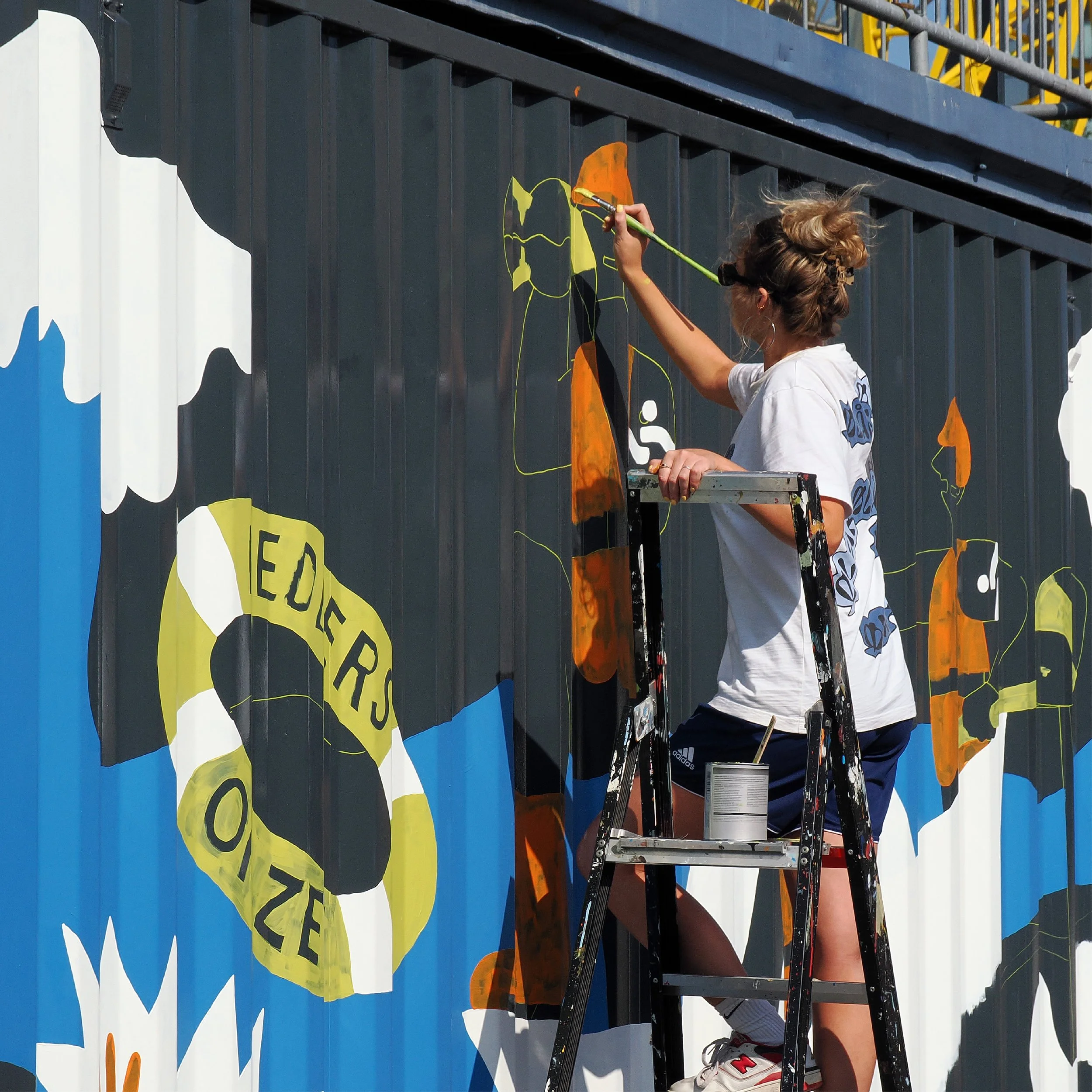 KNRM Container painting