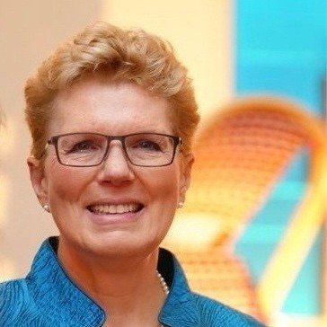 The Perse School hosts Sherry Coutu CBE for AI in education networking event