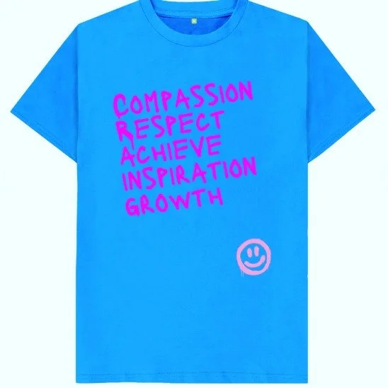 Did you know we can help you out with a cheeky Christmas present? 

Grab yourself one of these beauties and do good at the same time... What's not to love, eh? 😍

Organic cotton, closed loop water system, UK factory, Vegan print....the list goes on.