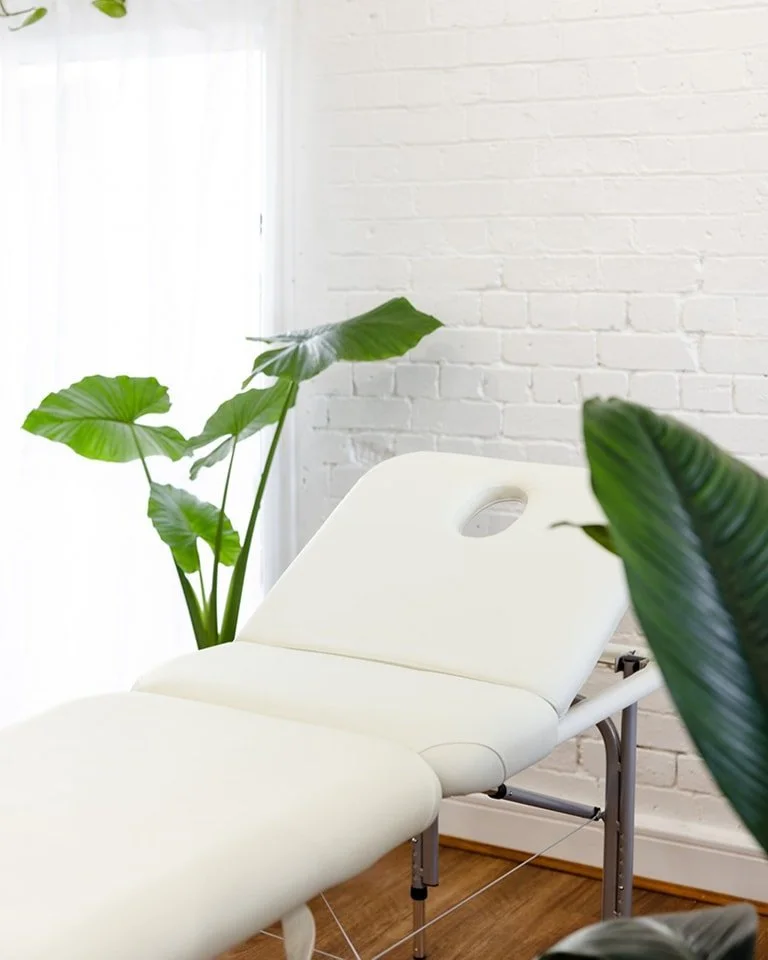 𝙒𝙝𝙮 𝙄 𝘿𝙤𝙣&rsquo;𝙩 𝙎𝙝𝙖𝙧𝙚 𝘼𝙚𝙨𝙩𝙝𝙚𝙩𝙞𝙘 𝘽𝙚𝙛𝙤𝙧𝙚 &amp; 𝘼𝙛𝙩𝙚𝙧𝙨 𝙤𝙧 𝙋𝙧𝙞𝙘𝙞𝙣𝙜

As a nurse, it is my duty to uphold the highest standards by adhering to the regulations set by two key boards: the Therapeutic Goods Adminis