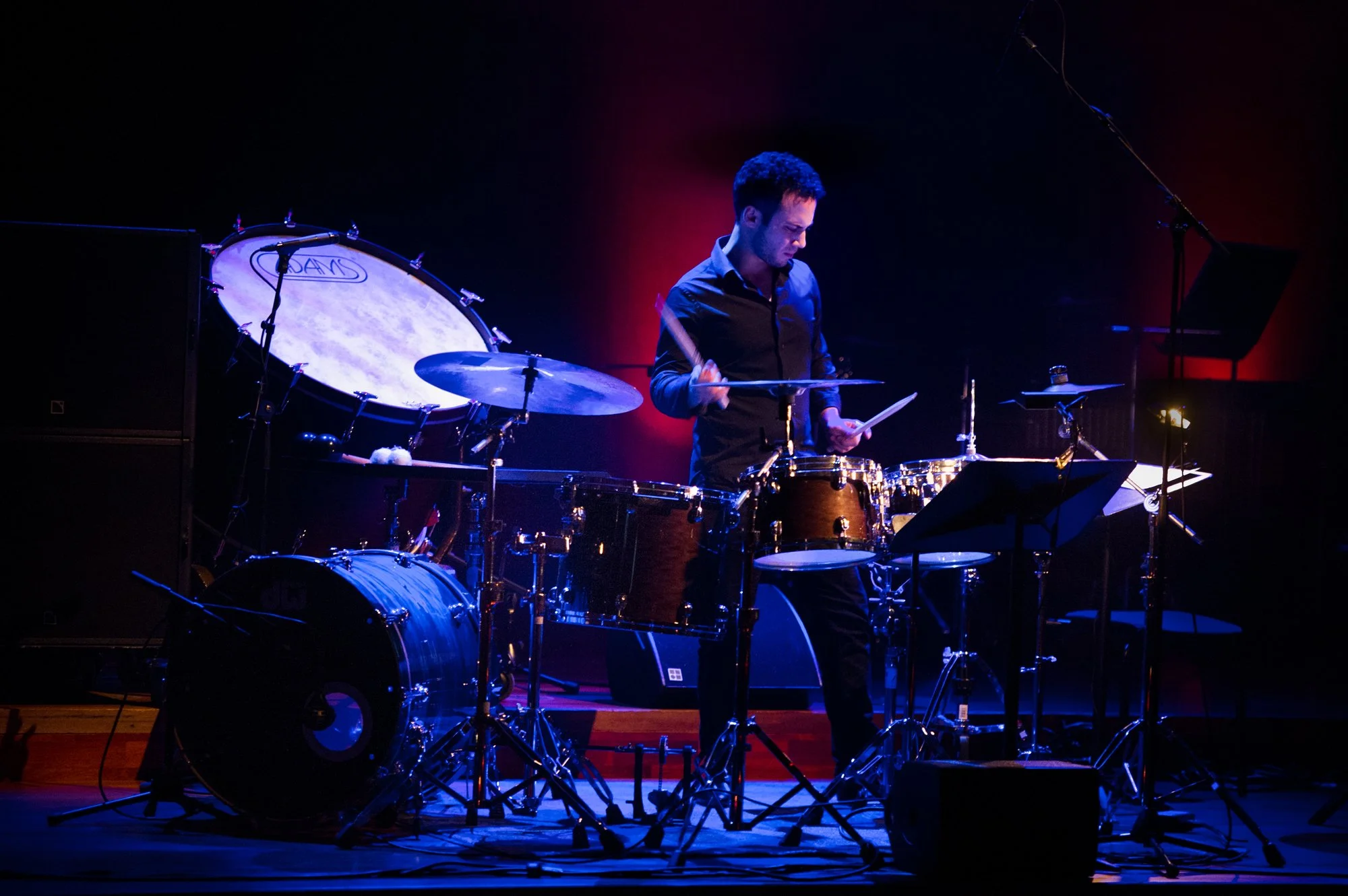 Emil Kuyumcuyan playing a setup piece during the final of the Tromp Percussion Eindhoven 2016 competition