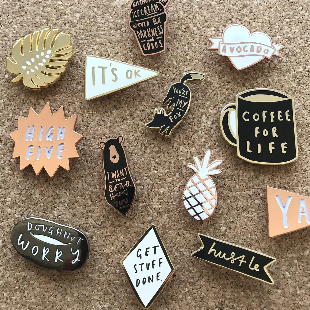 12 ITEMS I WANT IN MY OFFICE | Old English Prints