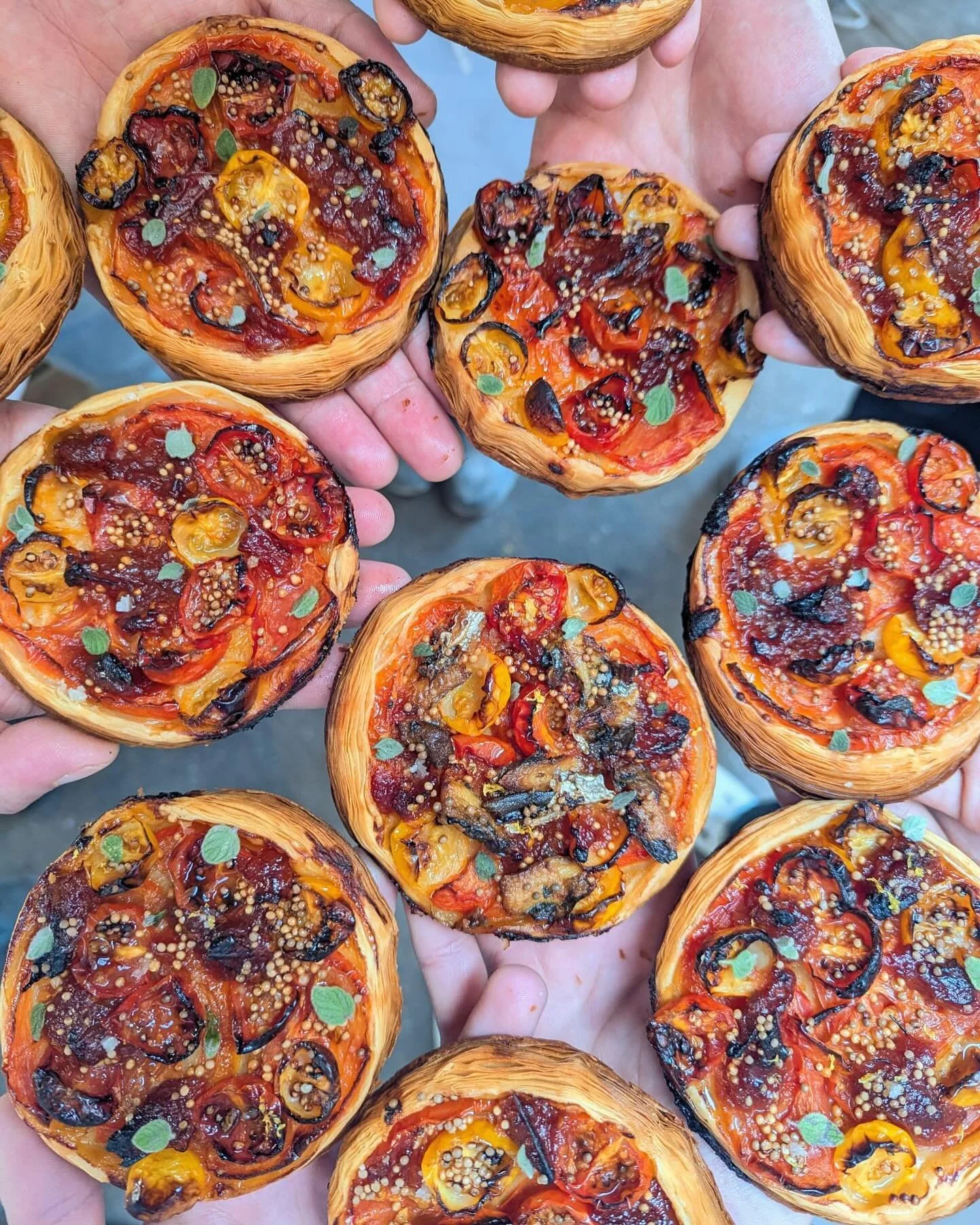 The hands behind the scenes. To the ones who make it happen every day. Roasted tomatoes, tomato jam, super flakey puff dough, mustard seeds, fresh zaatar from @farm.one